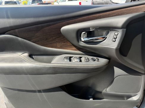 Used 2024 Nissan Murano Platinum AWD/4WD image 37