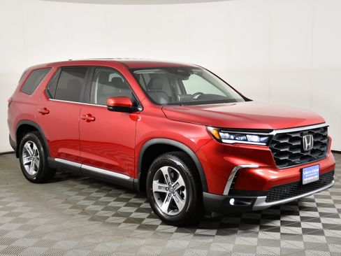 Certified 2025 Honda Pilot EX-L image 4