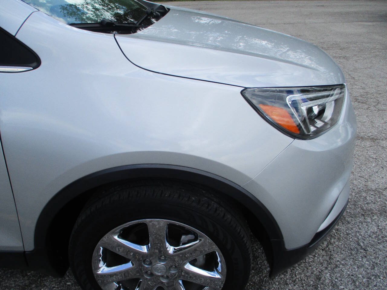 Used 2019 Buick Encore Essence w/ Experience Buick Package AWD/4WD image 21