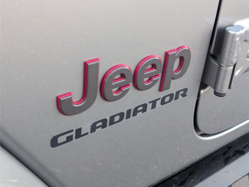 Used 2020 Jeep Gladiator Rubicon image 10