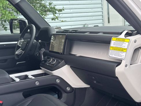 Certified 2025 Land Rover Defender 110 S image 10