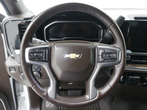 Used 2023 Chevrolet Silverado 1500 LT RWD image 15