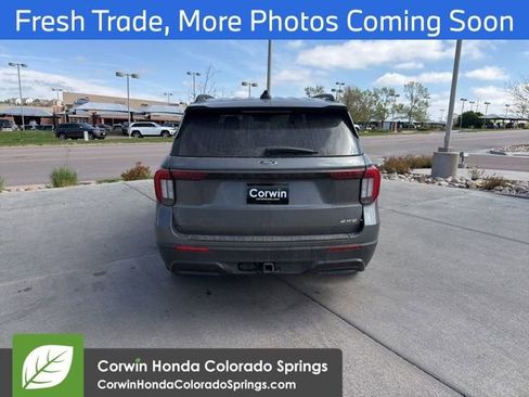 Used 2025 Ford Explorer ST-Line w/ ST-Line Street Pack AWD/4WD image 6