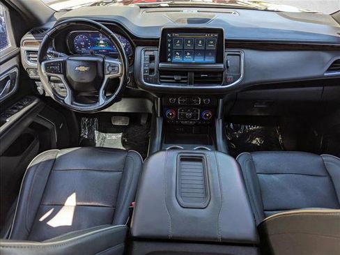 Used 2023 Chevrolet Suburban Premier w/ Advanced Technology Package AWD/4WD image 18