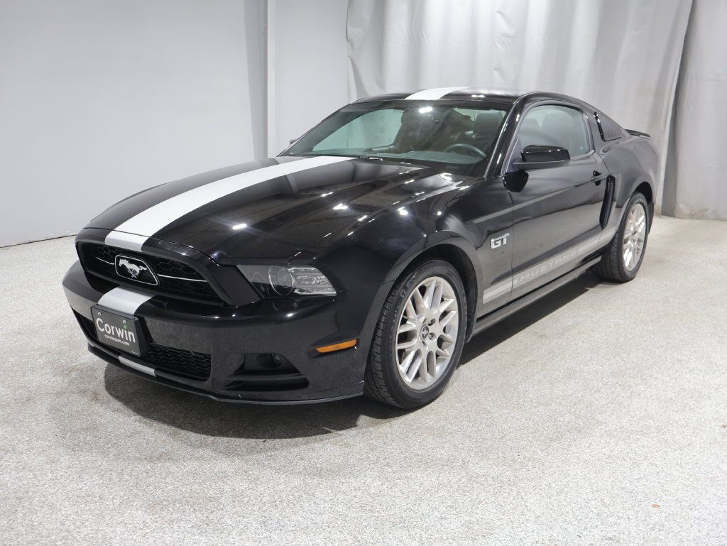 Used 2013 Ford Mustang Premium RWD image 8