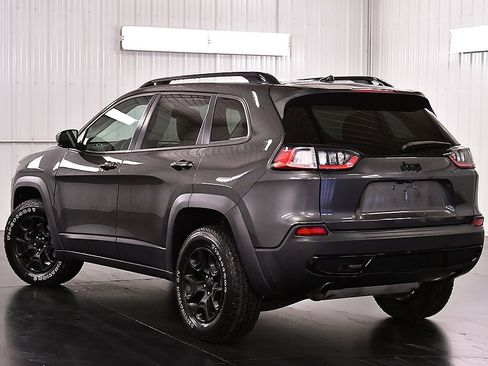 Used 2022 Jeep Cherokee Latitude AWD/4WD image 5