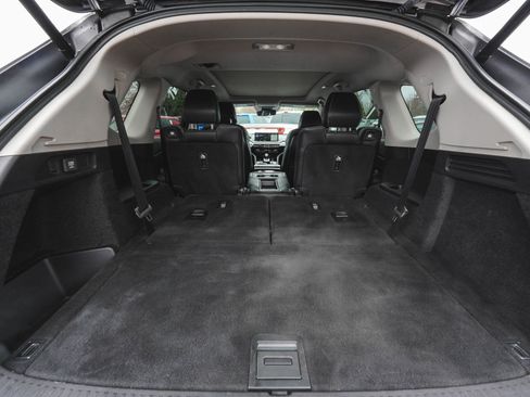 Used 2023 Acura MDX SH-AWD w/ Technology Package image 48