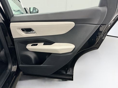 Used 2023 Nissan Ariya FWD image 31