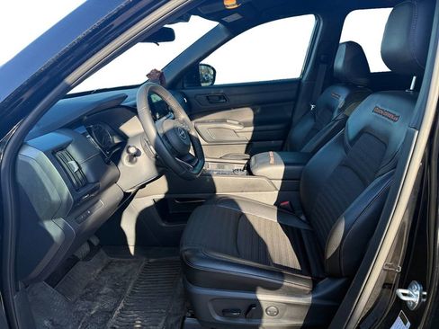 Used 2024 Nissan Pathfinder Rock Creek image 9