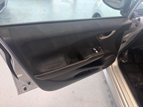 Used 2011 Honda Fit Sport image 25