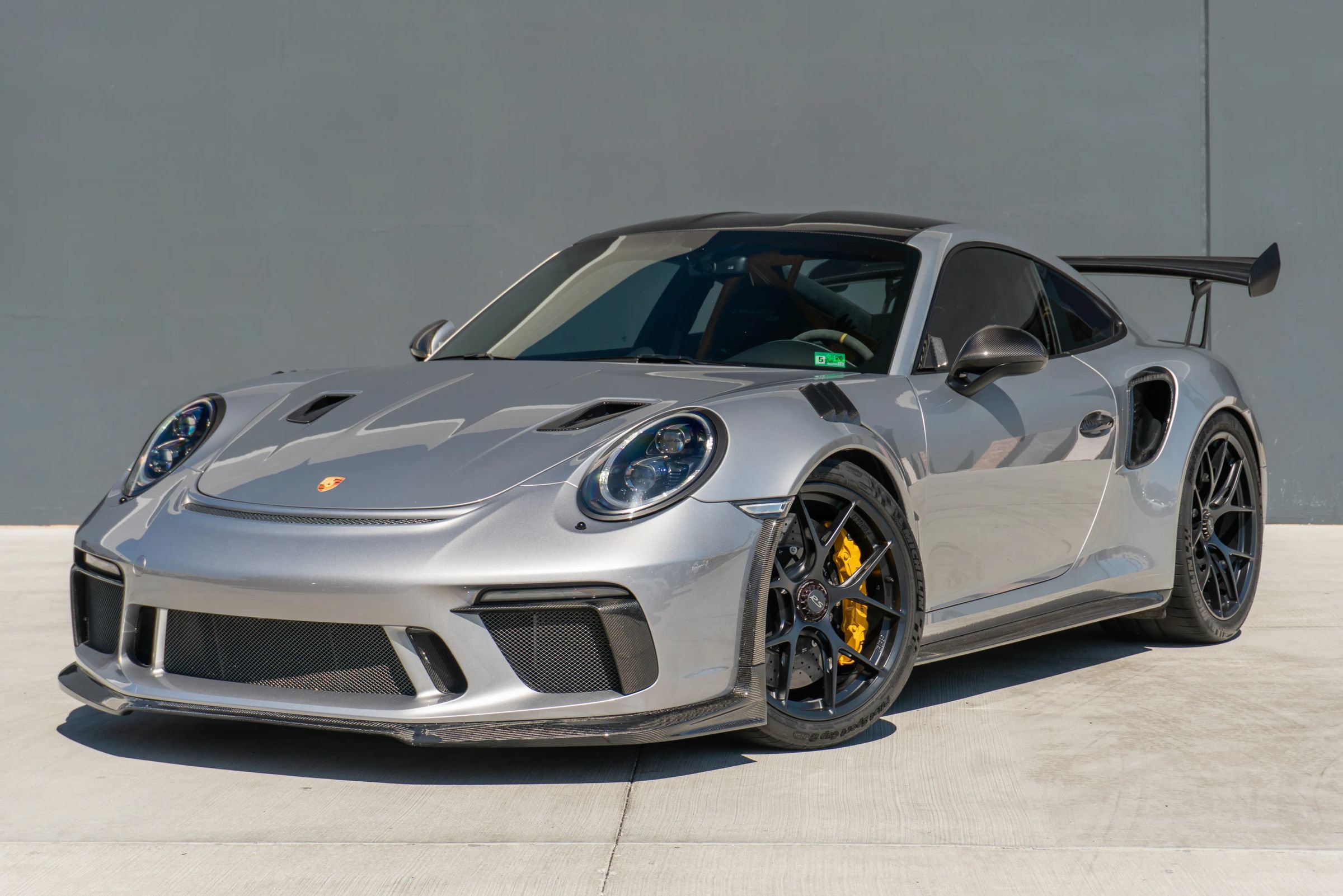 Used 2019 Porsche 911 GT3 RS RWD image 3