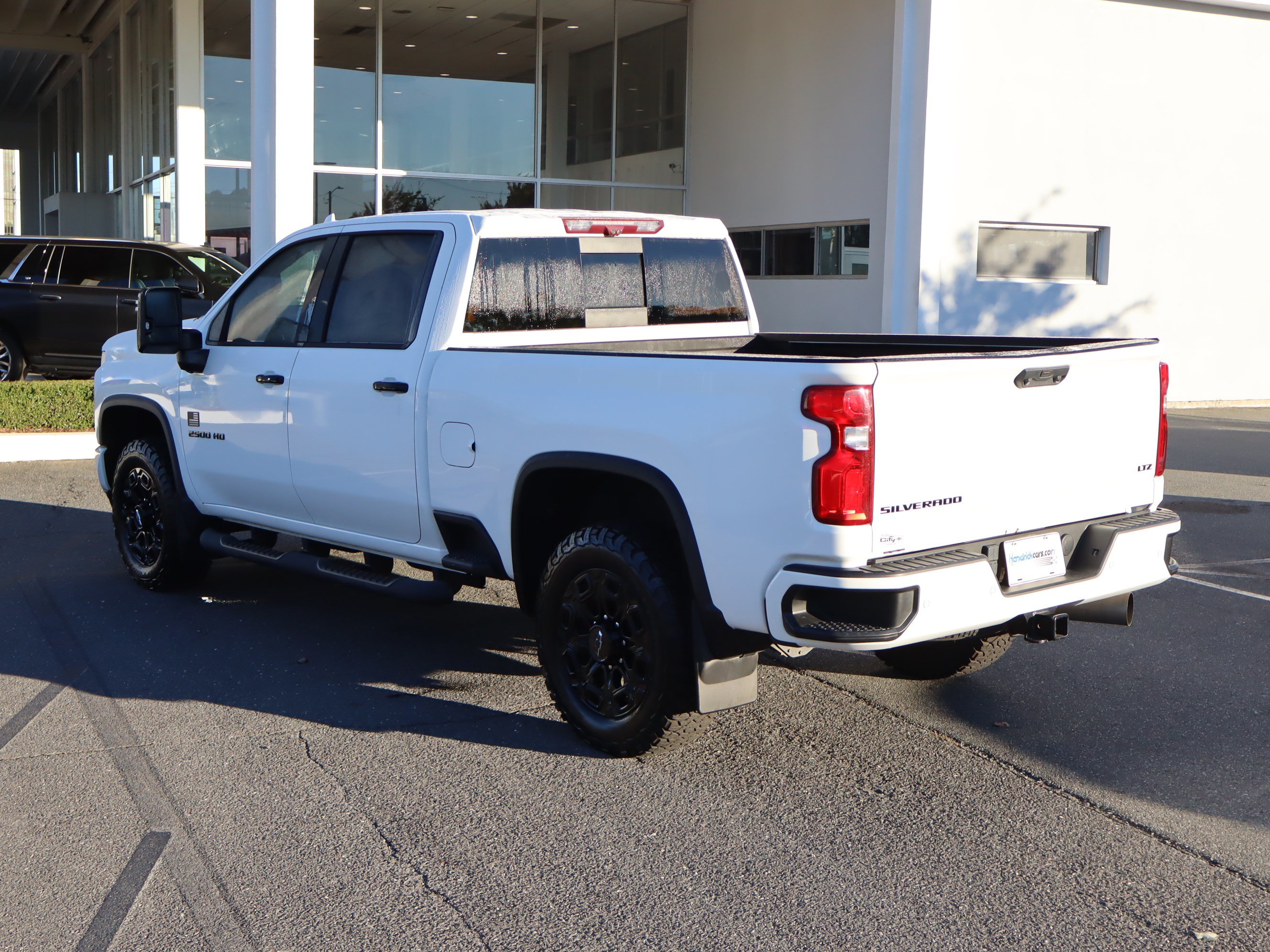 Used 2022 Chevrolet Silverado 2500 LTZ w/ LTZ Plus Package AWD/4WD image 9