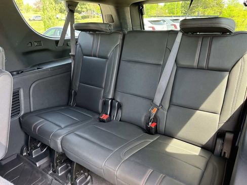 Used 2022 Chevrolet Suburban RST w/ Luxury Package image 20