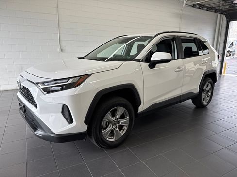 Certified 2025 Toyota RAV4 XLE AWD/4WD image 4
