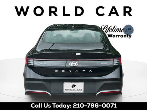 Used 2025 Hyundai Sonata SE FWD image 4