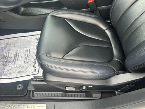 Used 2019 Lincoln Nautilus FWD image 25