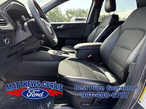 Used 2025 Ford Escape ST-Line AWD/4WD image 10