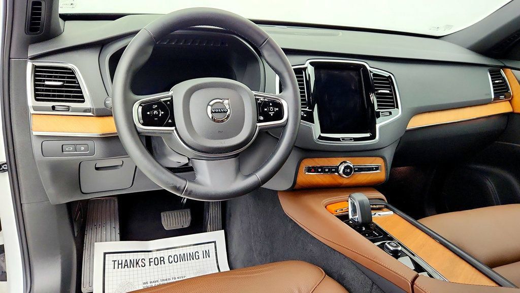 Used 2025 Volvo XC90 T8 Plus w/ Protection Package Premier AWD/4WD image 13
