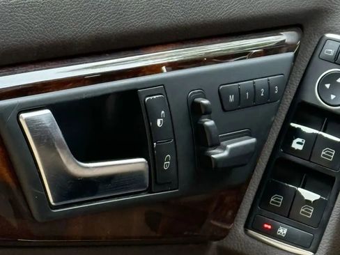 Used 2014 Mercedes-Benz GLK 350 2WD image 25