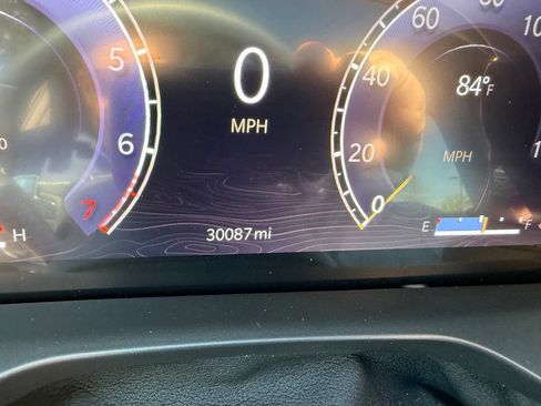 Used 2022 Jeep Grand Cherokee L Overland w/ Advanced Protech Group III RWD image 31