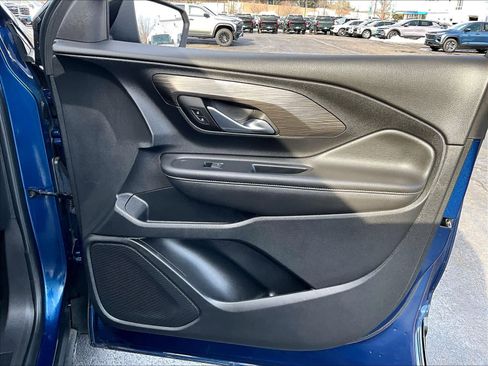 Used 2022 GMC Terrain SLE w/ Driver Convenience Package image 12