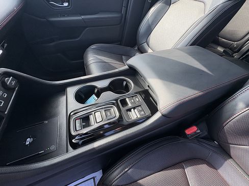 Used 2025 Honda Pilot Black Edition image 35