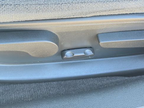 Used 2016 Chevrolet Impala LT FWD image 15