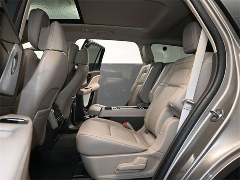 Used 2021 Lincoln Aviator Grand Touring w/ Equipment Group 301A image 11