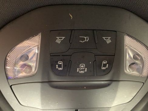 Used 2024 Chrysler Pacifica Touring-L w/ Uconnect Theater Family Group image 25