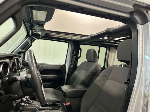 Used 2023 Jeep Wrangler Unlimited w/ Sun & Screen Package AWD/4WD image 15