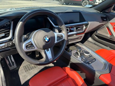 Used 2021 BMW Z4 M40i w/ Shadowloine Package RWD image 13