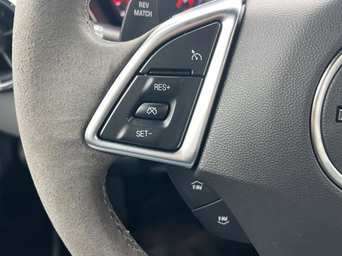 Used 2019 Chevrolet Camaro SS image 21
