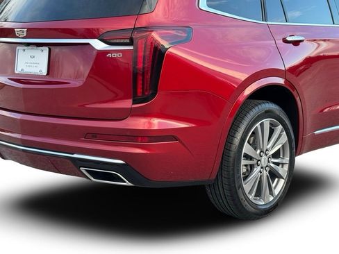 Certified 2025 Cadillac XT6 Premium Luxury image 14