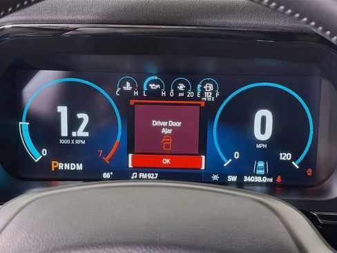 Used 2022 Ford F150 Lariat w/ Max Trailer Tow Package image 15