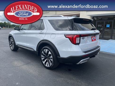 Used 2025 Ford Explorer Platinum w/ LUX Leather Package AWD/4WD image 2