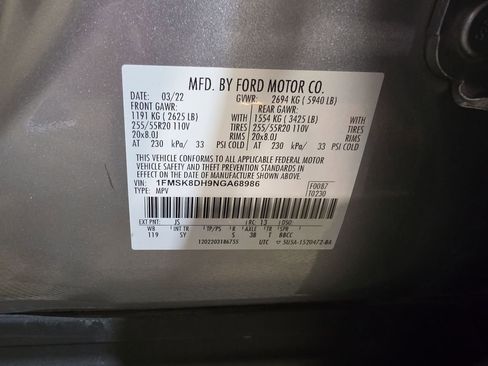 Used 2022 Ford Explorer XLT w/ Equipment Group 202A AWD/4WD image 27