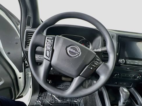 Used 2023 Nissan Frontier SV w/ Midnight Edition Package AWD/4WD image 10