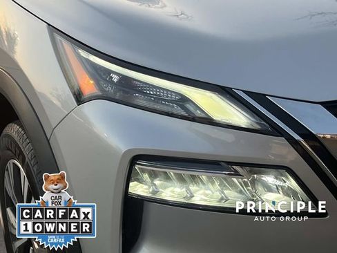 Used 2023 Nissan Rogue SV image 9