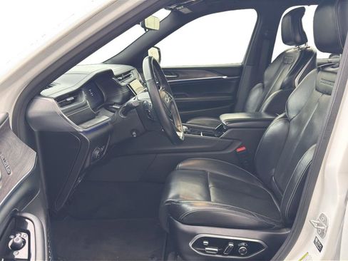 Used 2021 Jeep Grand Cherokee L Overland w/ Luxury Tech Group IV image 7