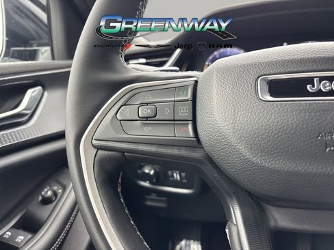 New 2025 Jeep Grand Cherokee L Altitude image 28
