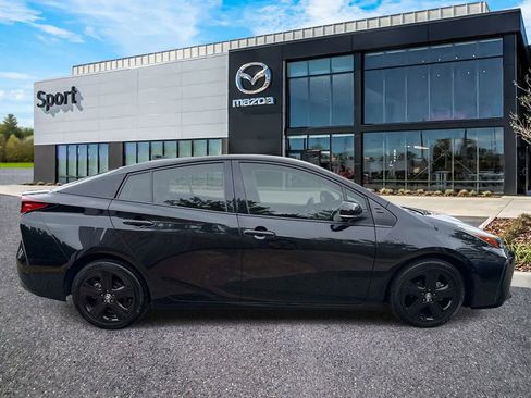 Used 2022 Toyota Prius image 2