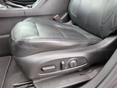 Used 2017 GMC Acadia SLT FWD image 4