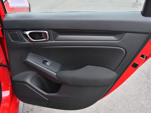 Used 2025 Honda Civic Sport image 37