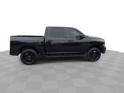 Used 2018 RAM 1500 Express w/ Black Ram 1500 Express Group image 9