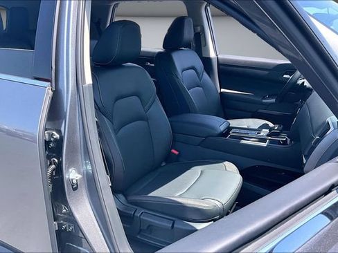 New 2026 Nissan Pathfinder SL FWD image 10