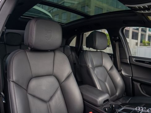 Used 2020 Porsche Macan AWD/4WD image 27