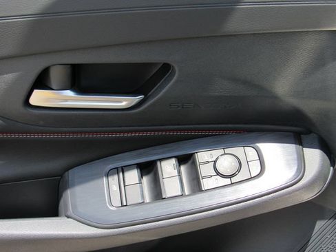New 2026 Nissan Sentra SR w/ Floor Mat Package FWD image 16