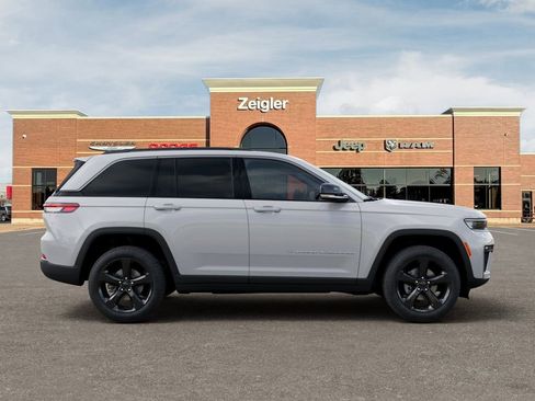 New 2026 Jeep Grand Cherokee Limited w/ Limited Altitude Package AWD/4WD image 21