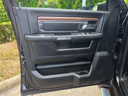 Used 2018 RAM 3500 Laramie image 11