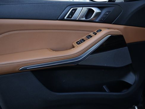 Used 2021 BMW X5 xDrive40i w/ Executive Package image 15